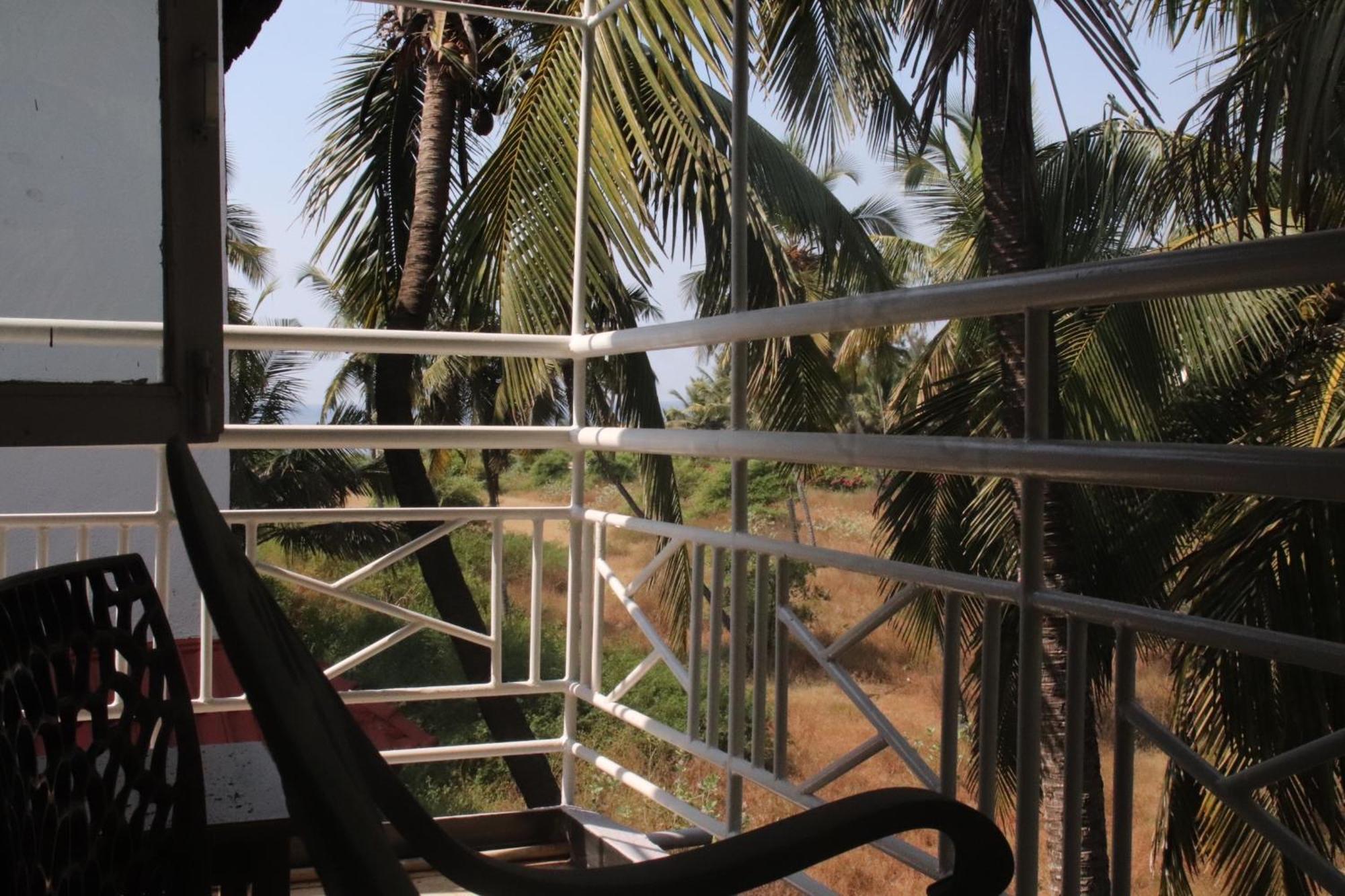 Peravel Beach Holiday Home แคนโดลิม ภายนอก รูปภาพ