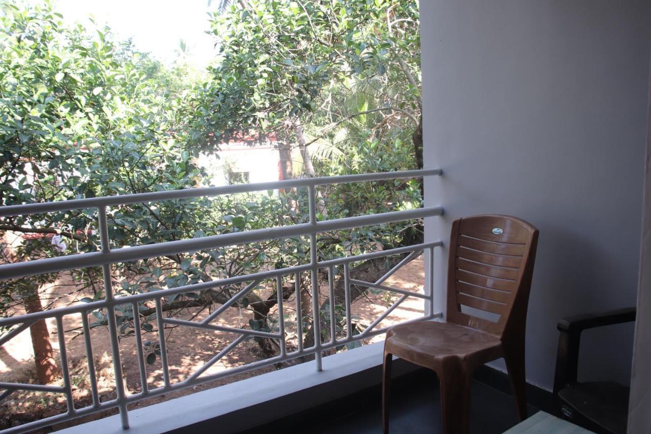 Peravel Beach Holiday Home แคนโดลิม ภายนอก รูปภาพ