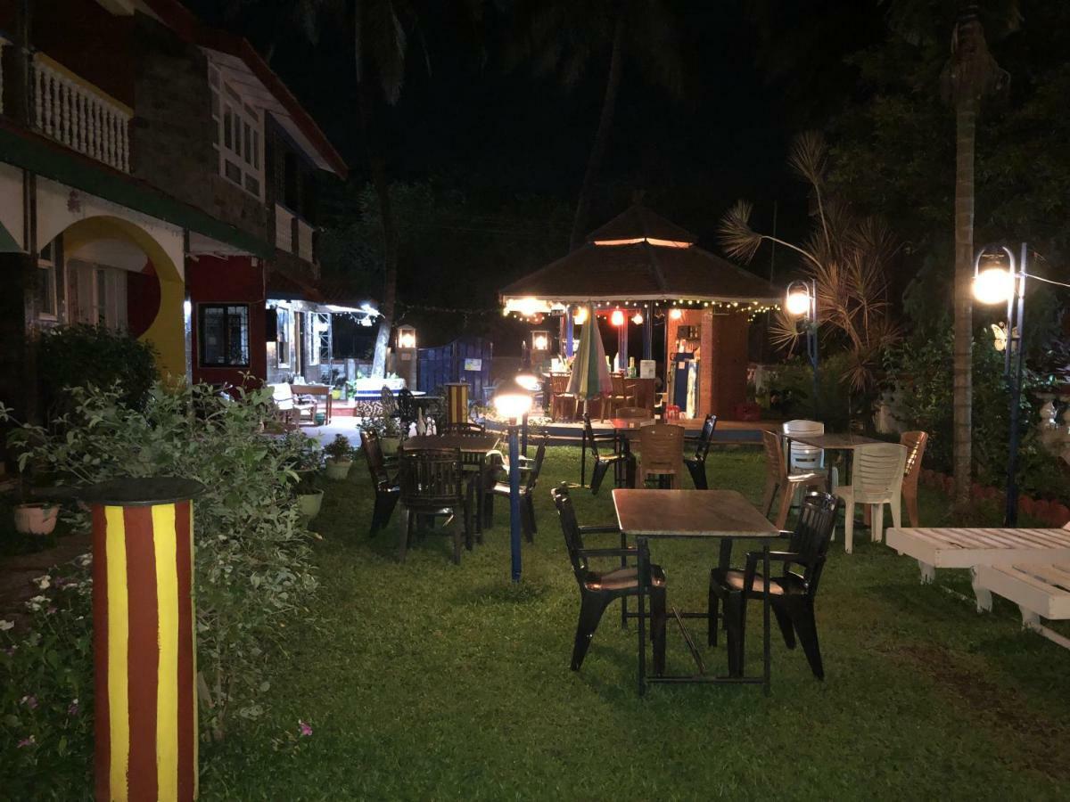 Peravel Beach Holiday Home แคนโดลิม ภายนอก รูปภาพ